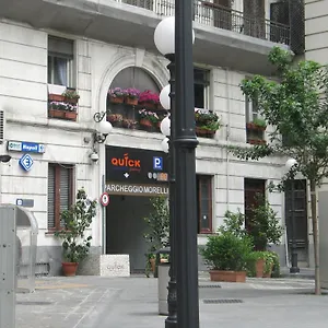 Bed & Breakfast Bed Morelli 49 , Chiaia, Napoli